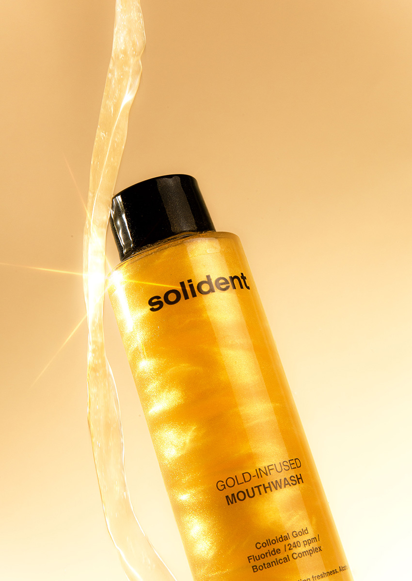 Ополіскувач для ротової порожнини Solident Gold-Infused Mouthwash із колоїдним золотом
